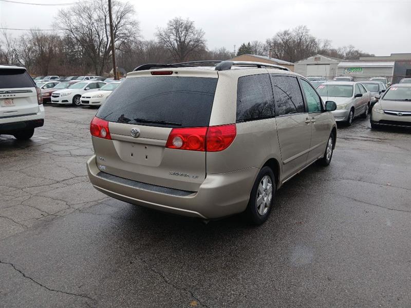 Toyota Sienna CE FWD 8-Passenger 2008