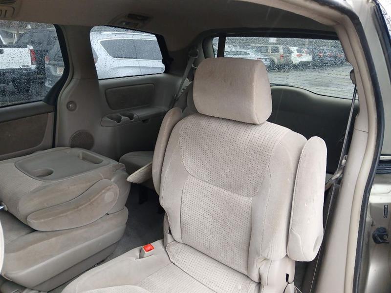 Toyota Sienna CE FWD 8-Passenger 2008