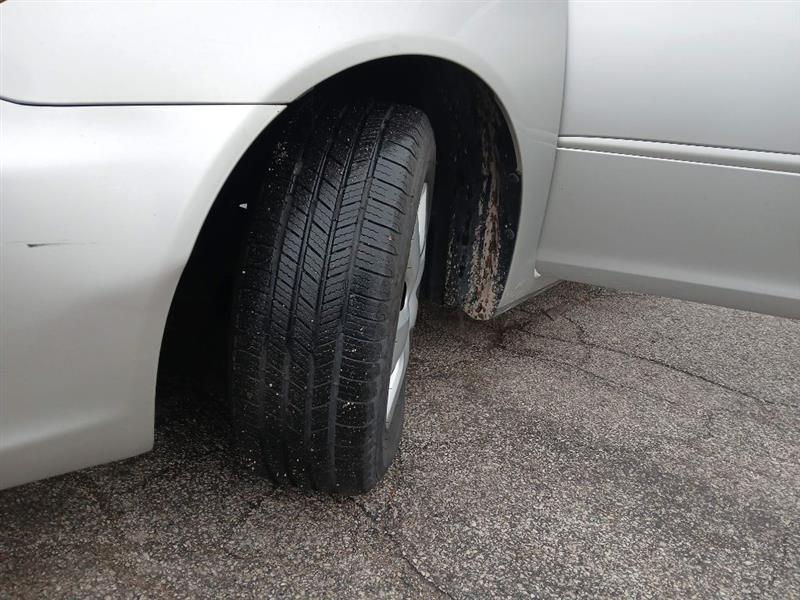 Toyota Camry LE 2004