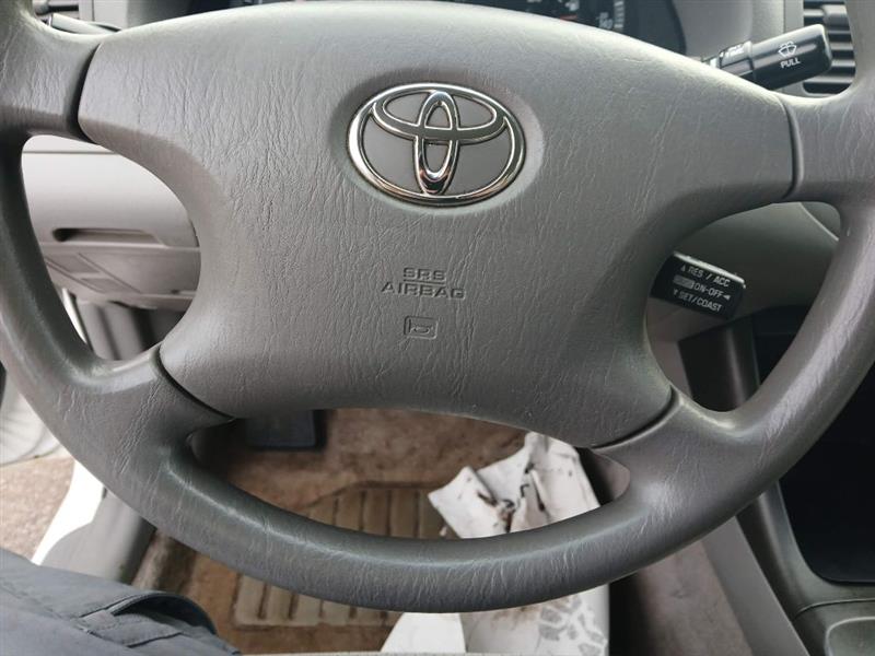 Toyota Camry LE 2004