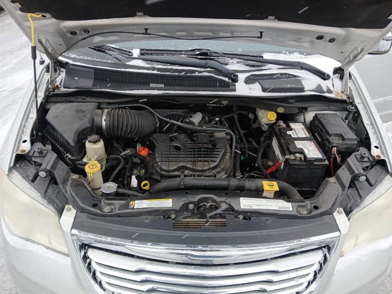 Chrysler Town & Country Touring-L 2011