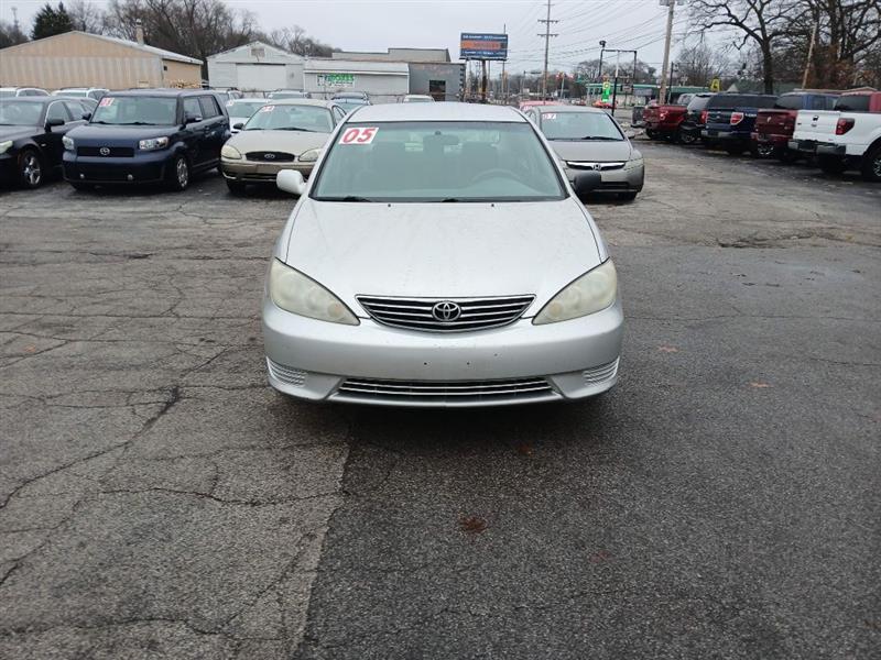 Toyota Camry LE 2005