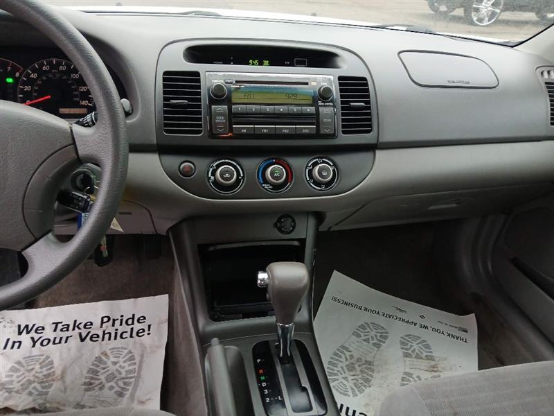 Toyota Camry LE 2005
