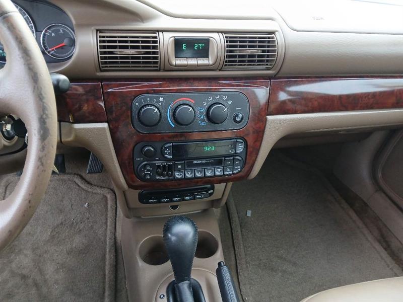 Chrysler Sebring LXi Sedan 2001