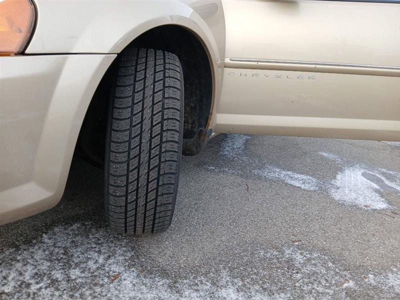 Chrysler Sebring LXi Sedan 2001