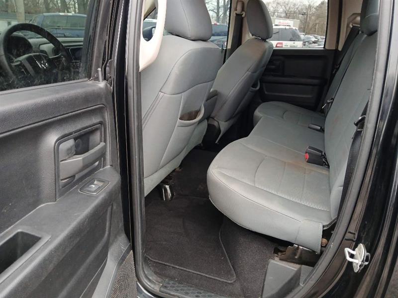 RAM 1500 Tradesman Quad Cab 4WD 2013