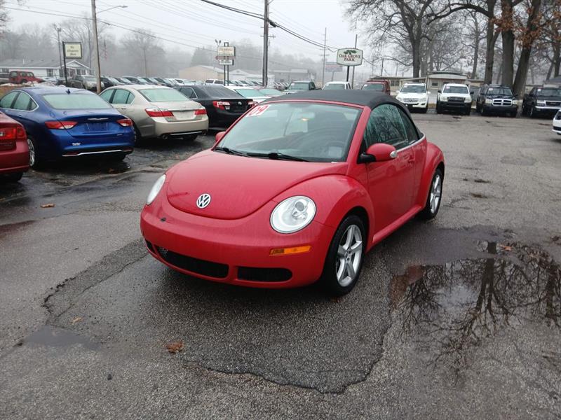 2009 Volkswagen New Beetle Base's photo