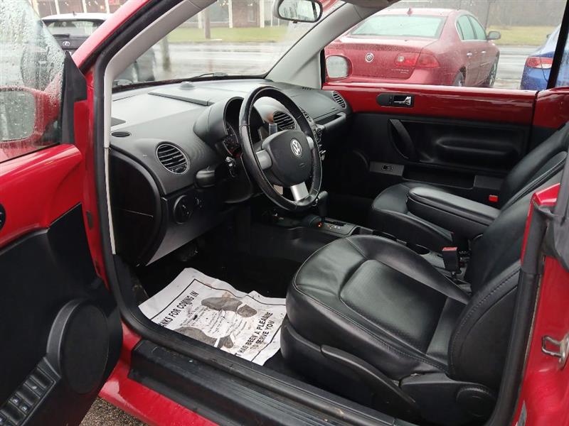 Volkswagen New Beetle S Convertible 2009