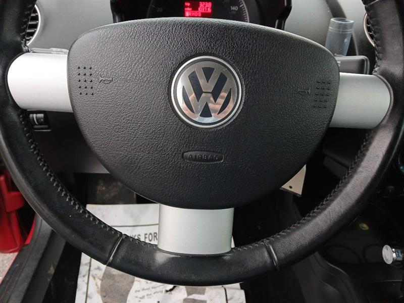 Volkswagen New Beetle S Convertible 2009