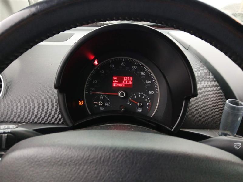 Volkswagen New Beetle S Convertible 2009