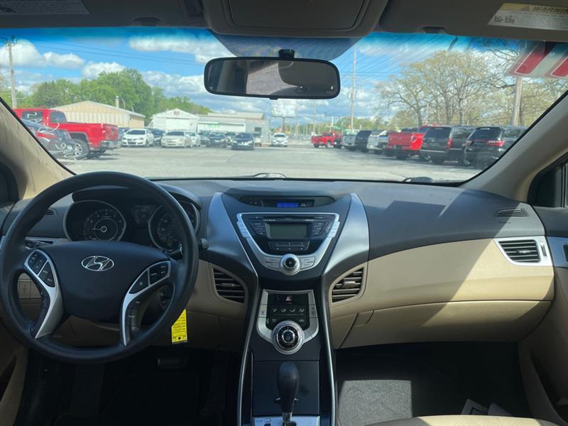Hyundai Elantra GLS A/T 2011