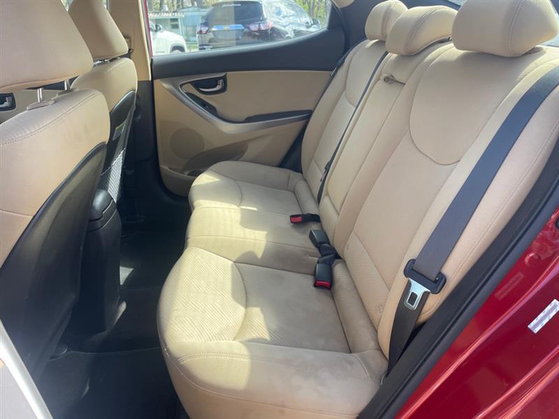 Hyundai Elantra GLS A/T 2011