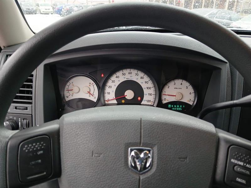 Dodge Dakota ST Club Cab 4WD 2006