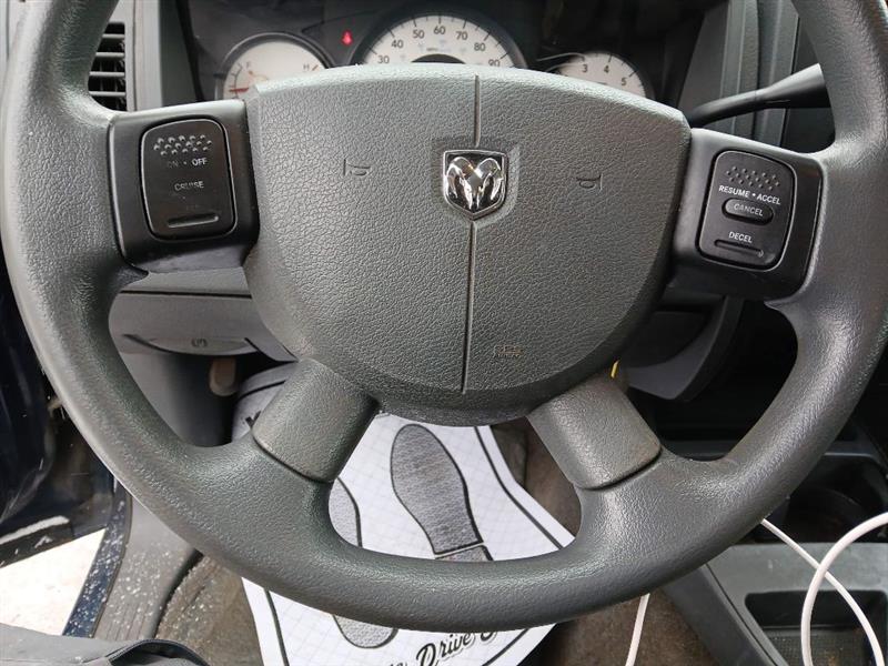 Dodge Dakota ST Club Cab 4WD 2006