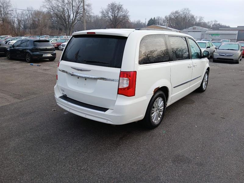 Chrysler Town & Country Touring-L 2011