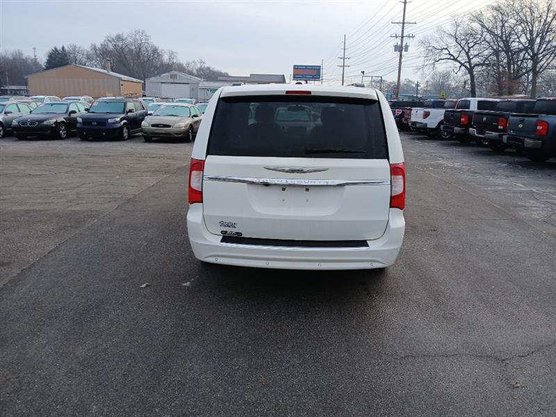 Chrysler Town & Country Touring-L 2011