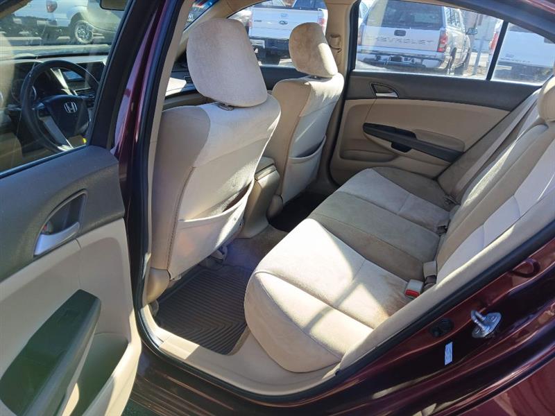 Honda Accord LX sedan AT 2010