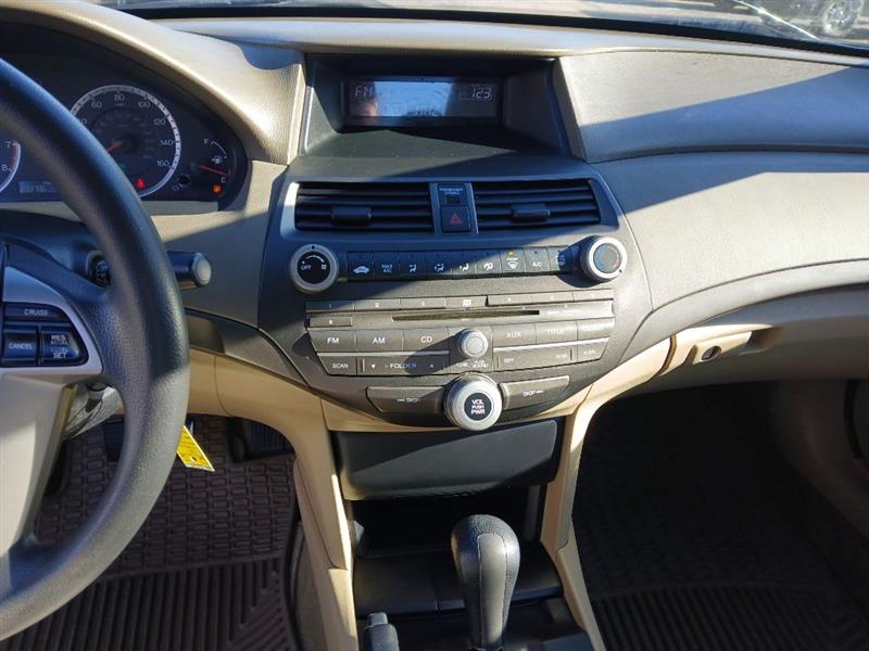 Honda Accord LX sedan AT 2010