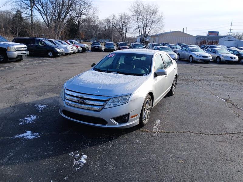 2012 Ford Fusion SEL's photo