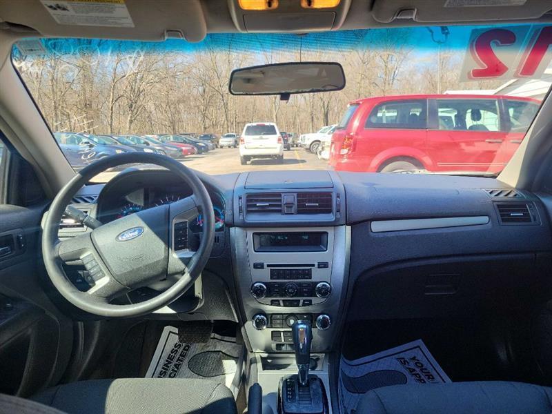 Ford Fusion SE 2012