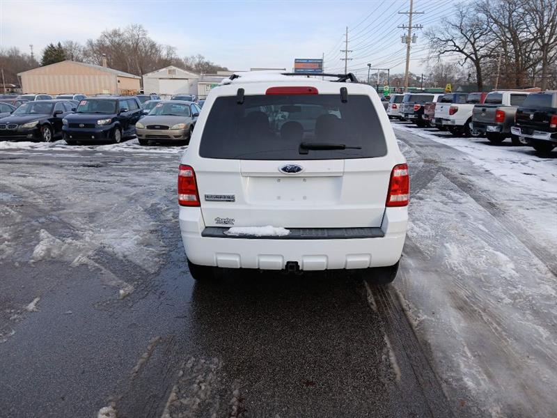 Ford Escape XLT 2WD V6 2008