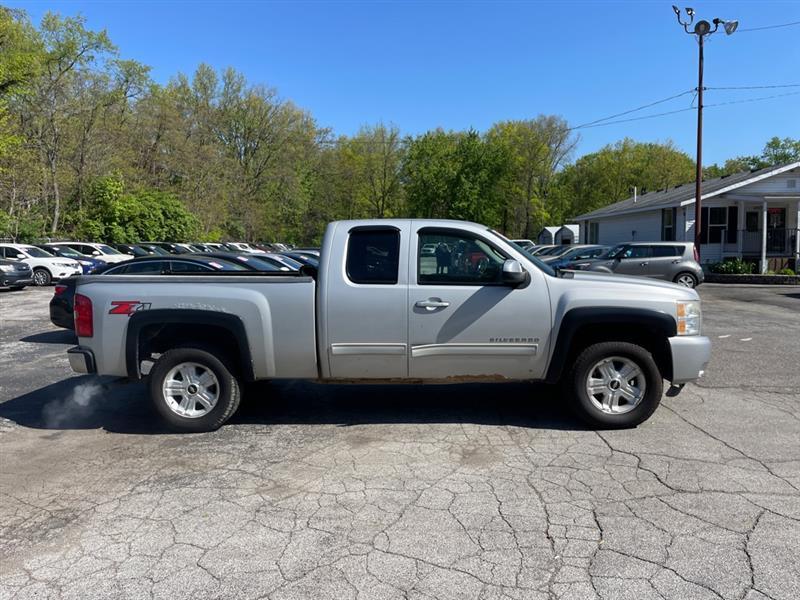 Chevrolet Silverado 1500 LT1 Extended Cab 4WD 2010