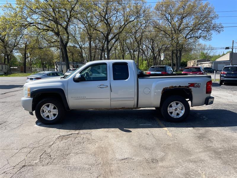 Chevrolet Silverado 1500 LT1 Extended Cab 4WD 2010