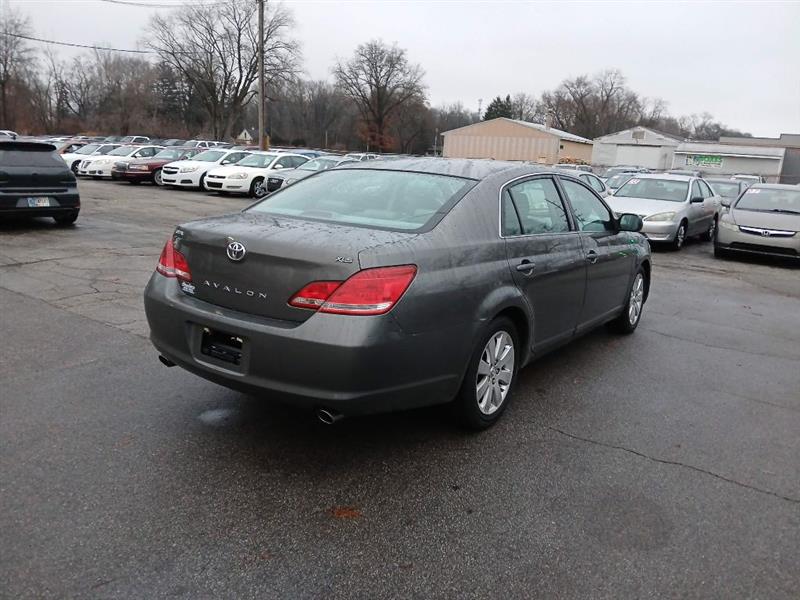 Toyota Avalon XL 2007