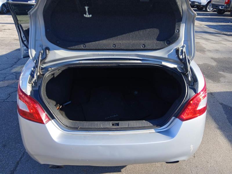 Nissan Maxima S 2009