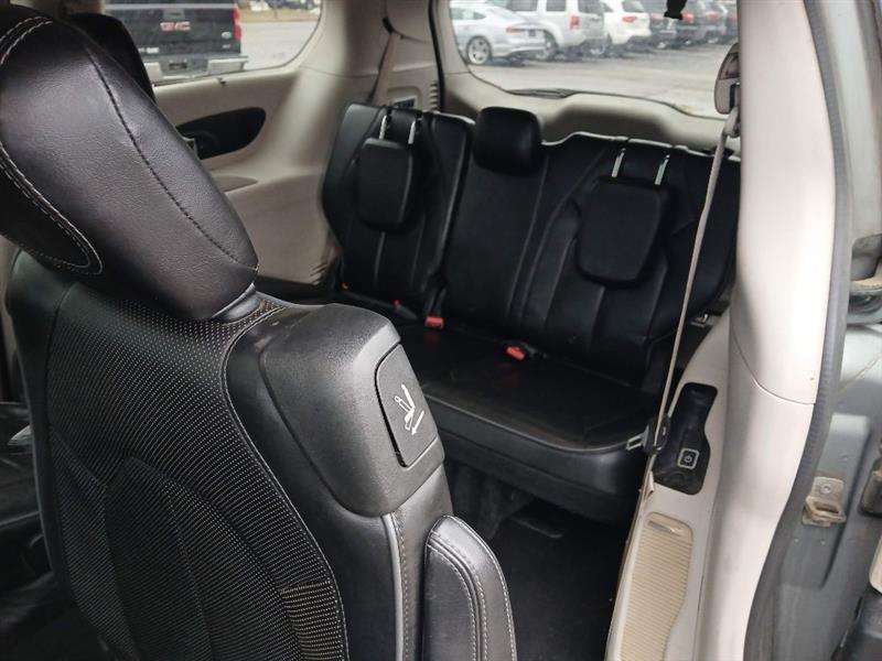 Chrysler Pacifica Limited 2018