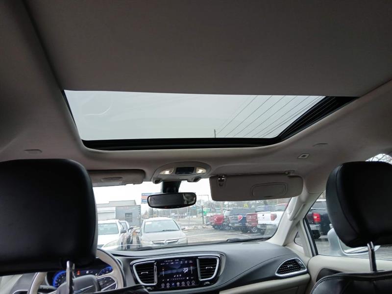 Chrysler Pacifica Limited 2018