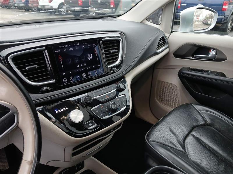 Chrysler Pacifica Limited 2018