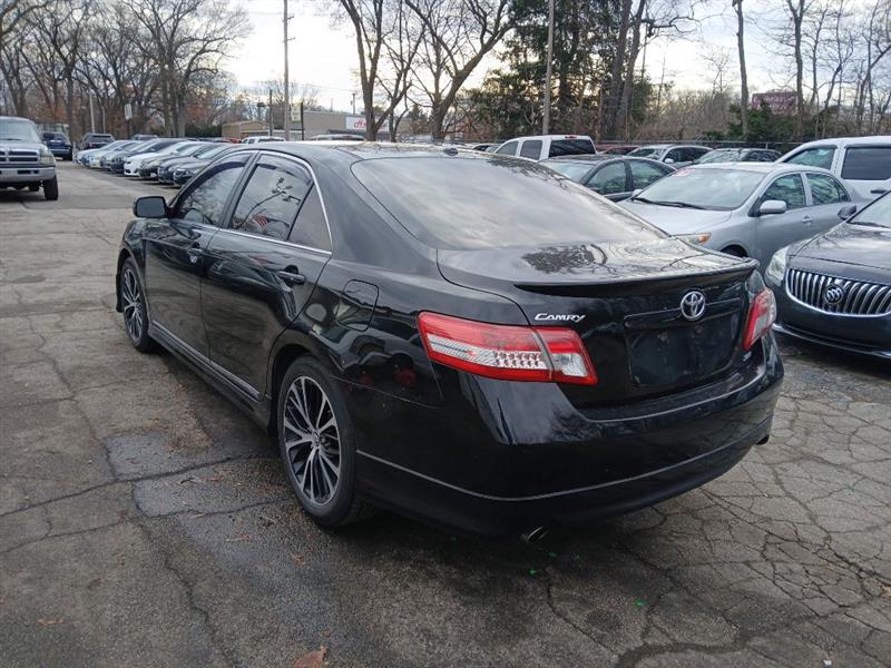 2011 Toyota Camry Base 6-Spd AT