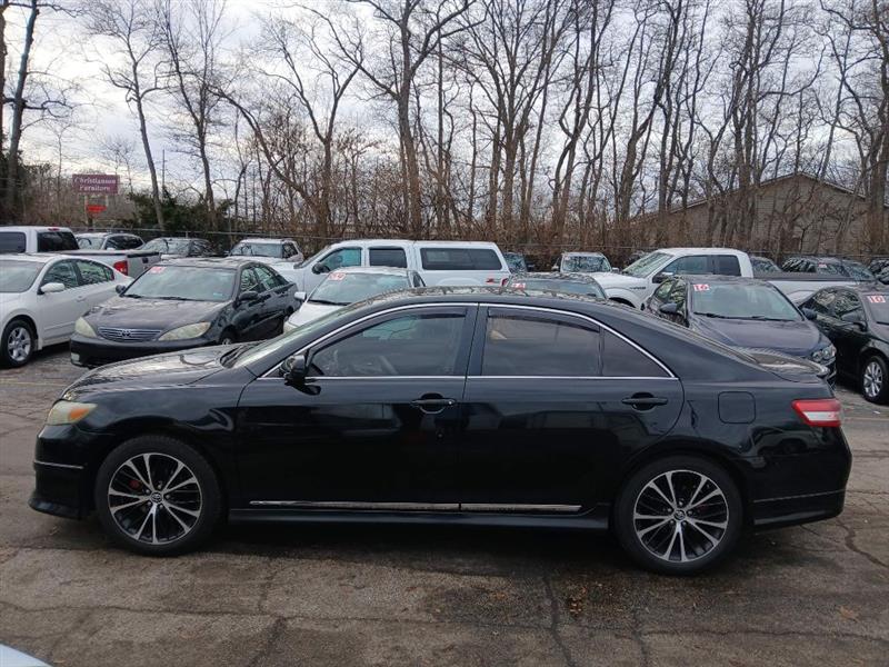 Toyota Camry Base 6-Spd AT 2011