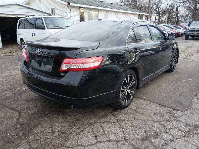 Toyota Camry Base 6-Spd AT 2011