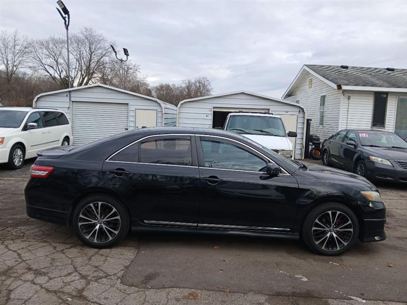 Toyota Camry Base 6-Spd AT 2011