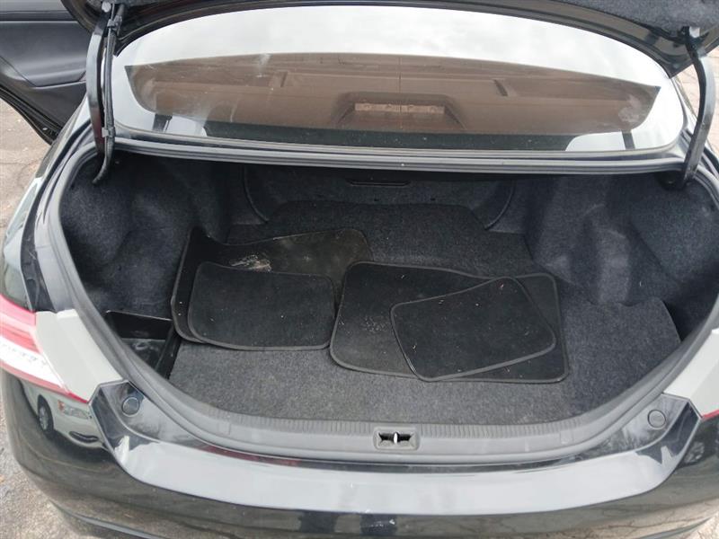 Toyota Camry Base 6-Spd AT 2011