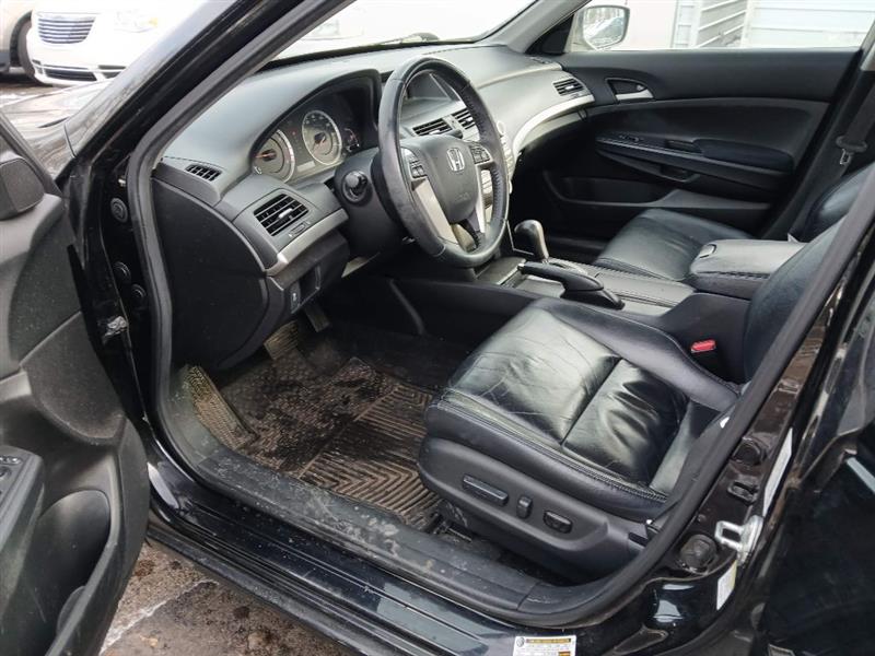 Honda Accord SE Sedan AT 2011