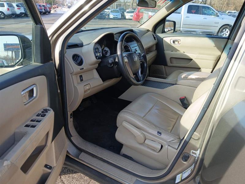 Honda Pilot LX 4WD 5-Spd AT 2011