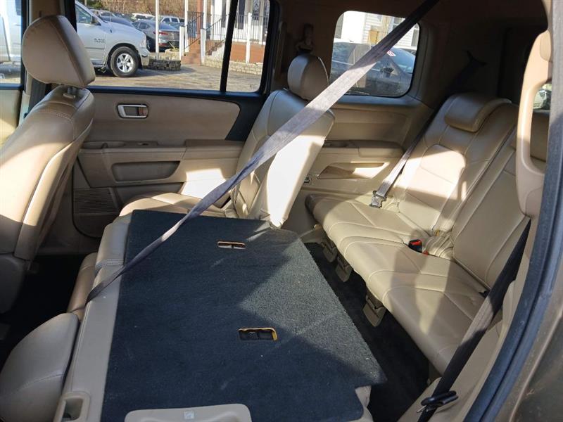 Honda Pilot LX 4WD 5-Spd AT 2011