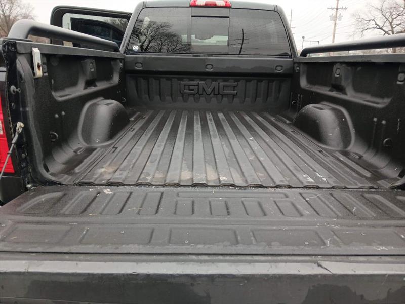 GMC Sierra 2500HD SLT Crew Cab 4WD 2015