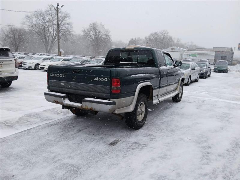 Dodge Ram 1500 Quad Cab Short Bed 4WD 1999