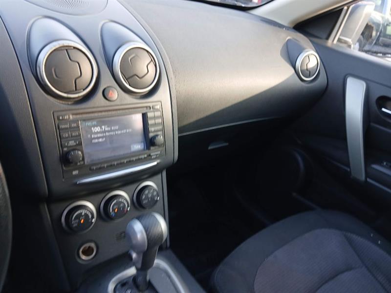 Nissan Rogue S AWD 2011