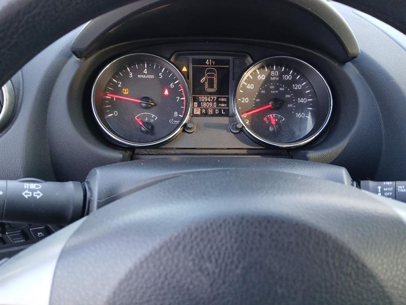 Nissan Rogue S AWD 2011