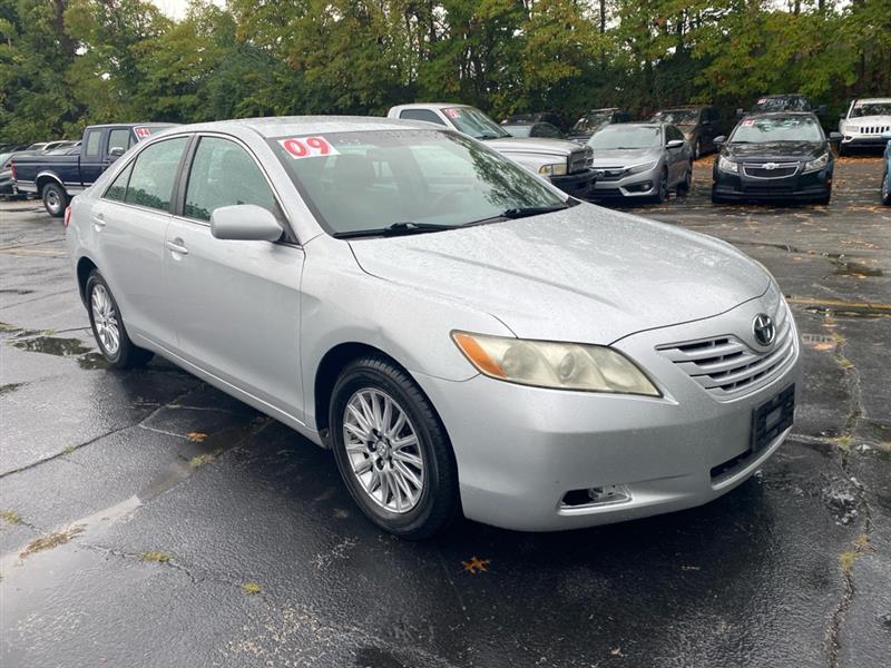 Toyota Camry SE 5-Spd AT 2009