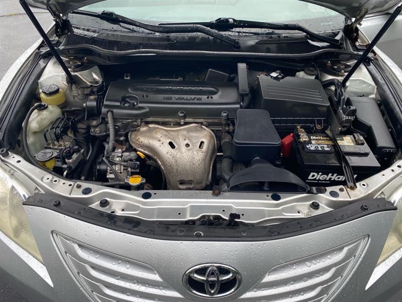 Toyota Camry SE 5-Spd AT 2009