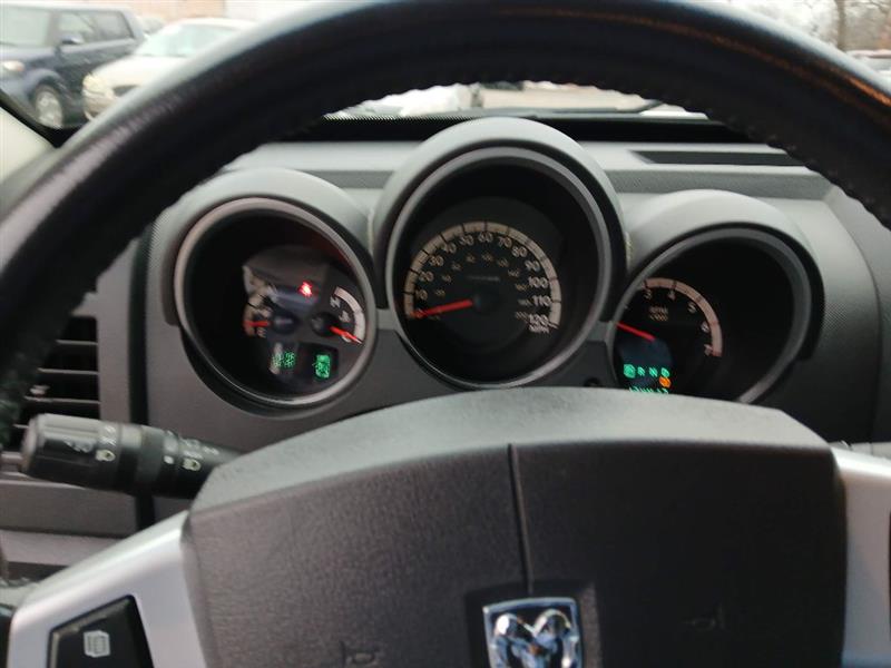 Dodge Nitro SXT 4WD 2011