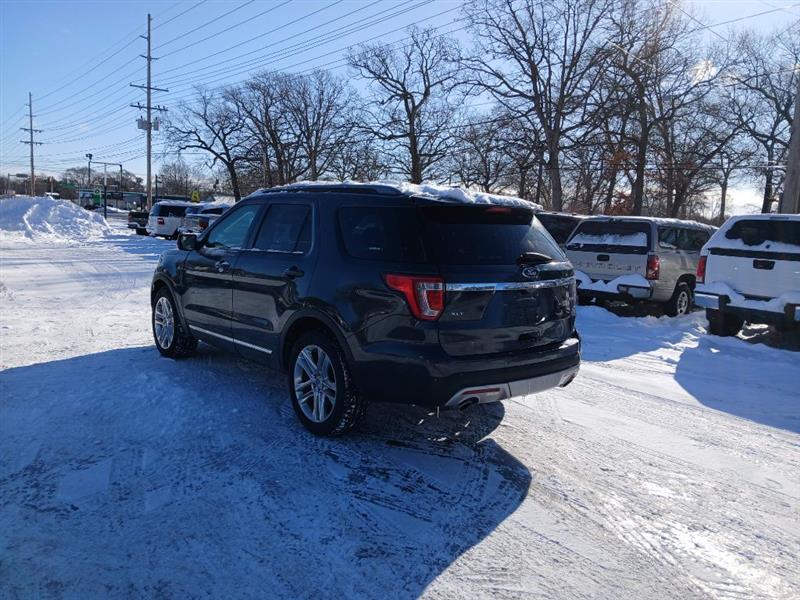 Ford Explorer XLT 4WD 2017