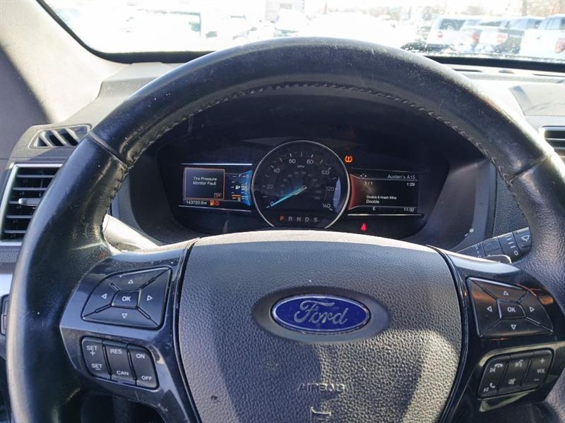 Ford Explorer XLT 4WD 2017