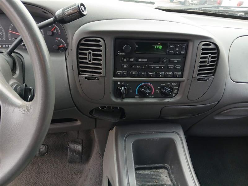 Ford Expedition XLT 2WD 1999